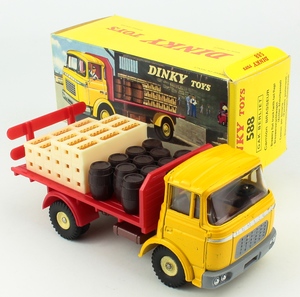 French dinky 588 berliet beer lorry yy29