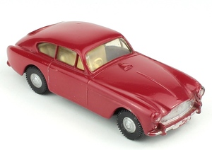 Spot on 113 aston martin yy47