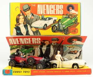 Corgi gift set 40 the avengers yy300