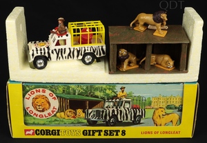 Corgi toys gift set  8 lions of longleat aa105