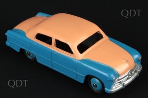 Dinky toys 170 ford fordor sedan bb125