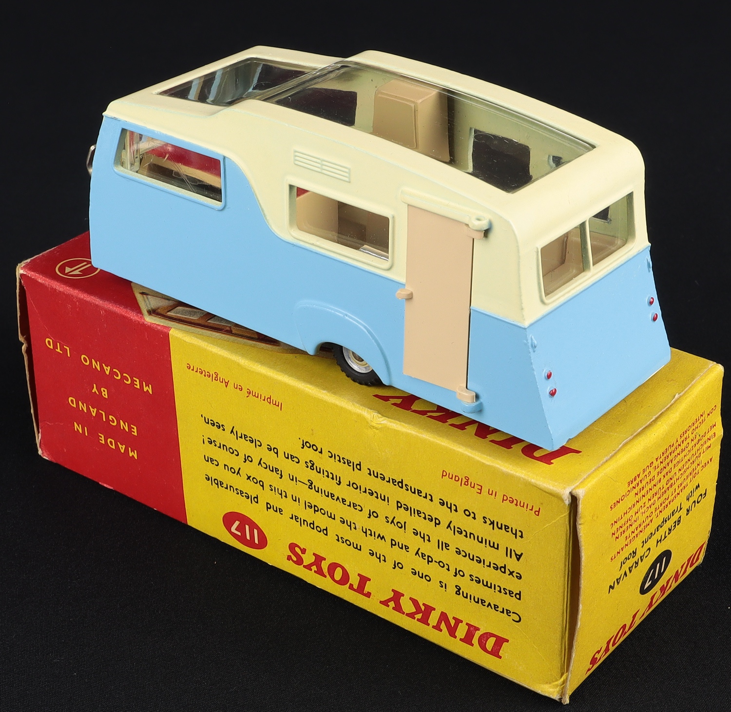 Dinky Toys 117 Four Berth Caravan - QDT