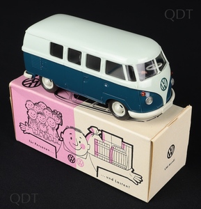 Tekno models 221 vw kombi dd155 front