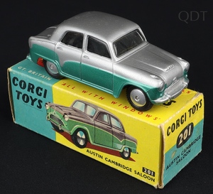 Corgi toys 201 austin cambridge saloon dd709 front