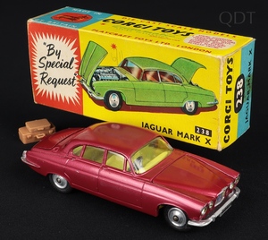 Corgi toys 238 jaguar mark x ee52 front