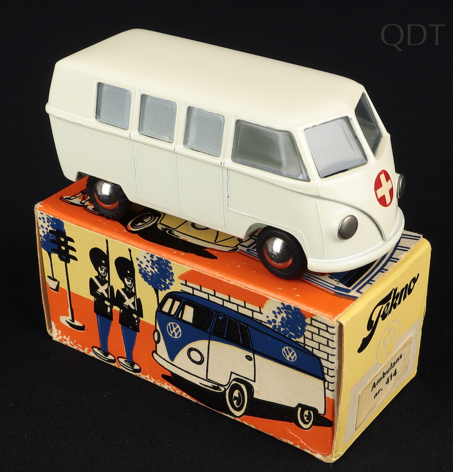 Tekno Denmark Mercedes Benz 220S Ambulance 731/32 (Gebraucht) in Zürich
