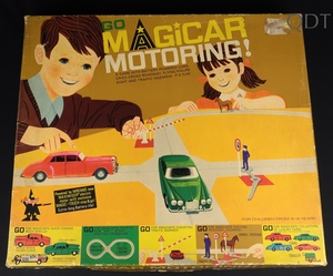 Tri ang magicar motoring set mg2 ee854 front