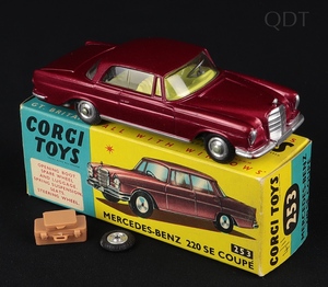 Corgi toys 253 mercedes 220 se coupe ff333 front