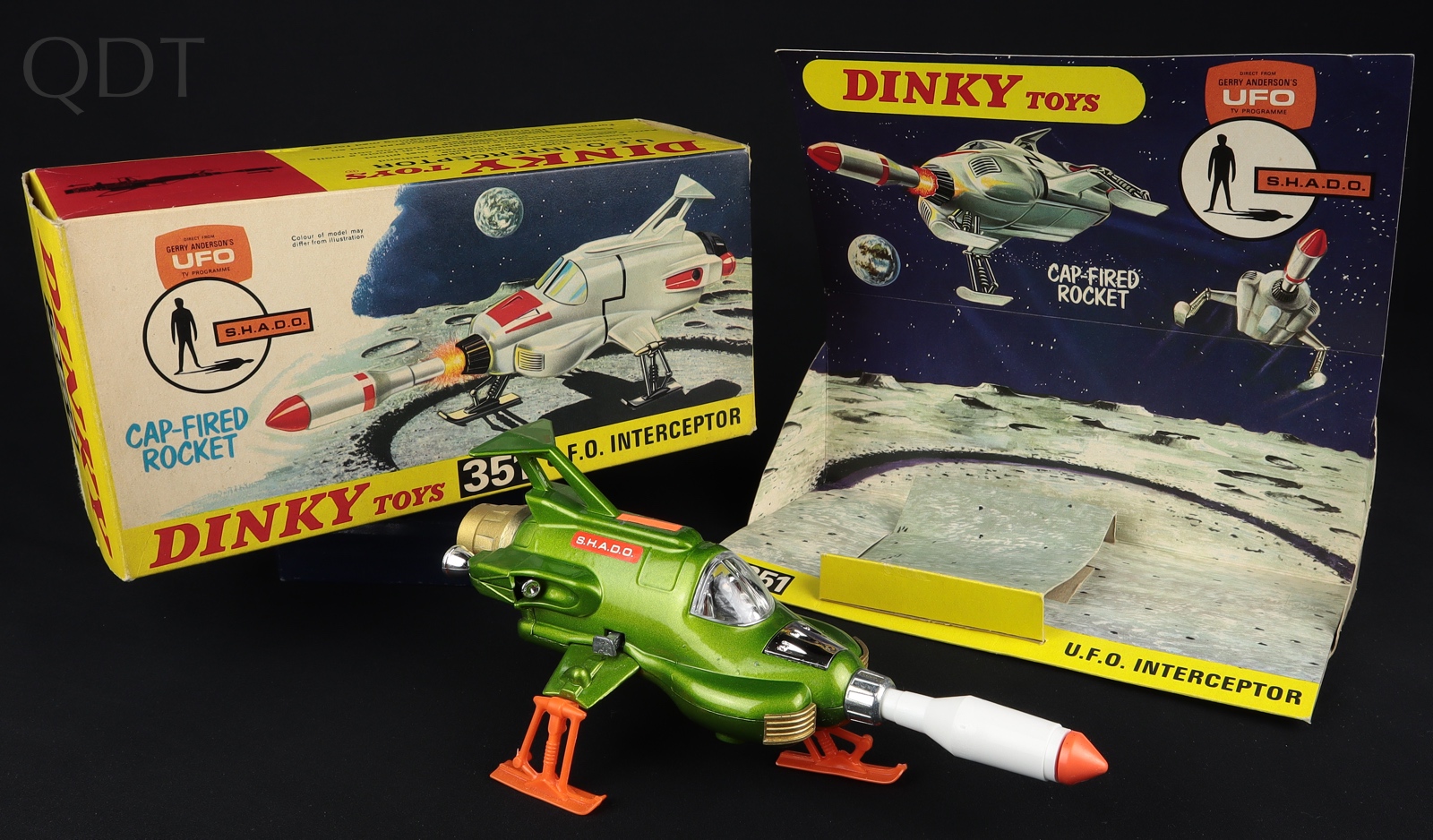 Le vaisseau UFO interceptor SHADO en miniature de Dinky Toys England