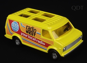 Corgi toys chevrolet van jerry fisher ff922 front