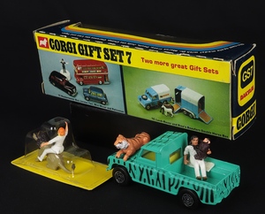 Corgi gift set 7 daktari set ff925 back