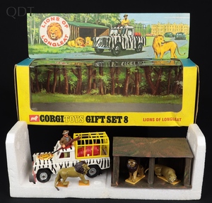 Corgi gift set 8 lions longleat gg65 front