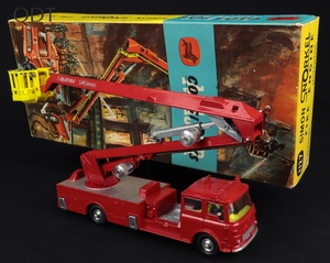 Corgi toys 1127 simon snorkel fire engine gg609 front