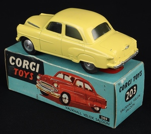 Corgi toys 203 vauxhall velox saloon gg744 back