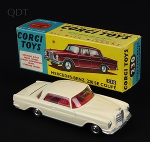 Corgi toys 230 mercedes 220 se coupe gg745 front