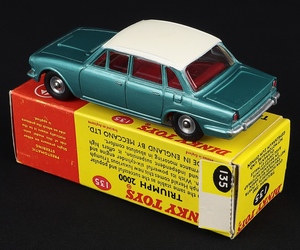 Dinky toys 135 triumph 2000 gg823 back