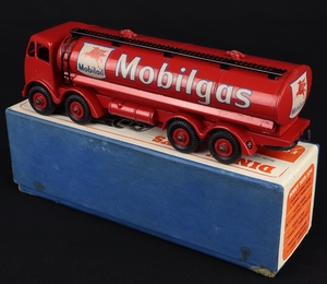 Dinky toys 504 mobilgas foden tanker gg862 back