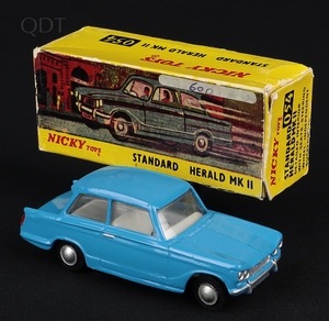 Nicky dinky toys 054 standard herald mk ii hh11 front