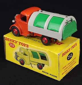 Dinky toys 252 refuse wagon hh469 back