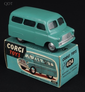 Corgi toys 404 bedford dormobile personnel carrier w1033 front