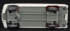 Corgi toys 419 ford zephyr motorway patrol jj379 base