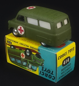 Corgi toys 414 bedford military ambulance jj381 back
