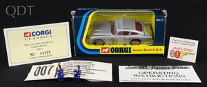 Corgi classics 96655 james bond aston martin jj385 front