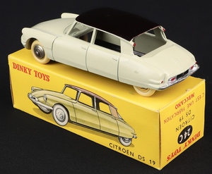 French dinky toys 24c citroen ds 19 jj472 back