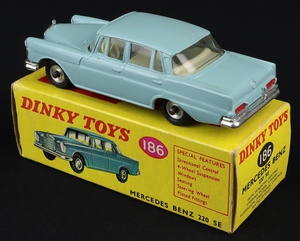 South african dinky 186 mercedes benz 220se jj610 back