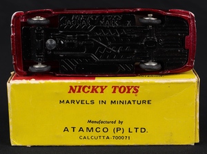 Nicky dinky toys 142 jaguar mark x jj703 base