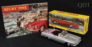 Nicky dinky toys 137 plymouth fury sports jj739 front