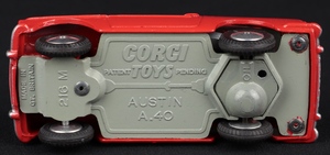 Corgi toys 216m austin a40 saloon jj761 base
