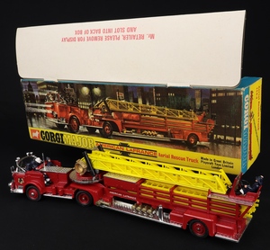 Corgi major 1143 american la france aerial rescue truck kk37 back