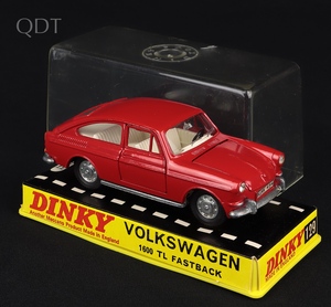 Dinky toys 129 volkswagen tl 1600 fastback kk95 front