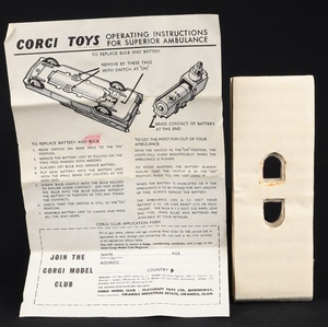 Corgi toys 437 superior ambulance kk138 leaflet packing