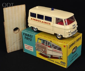 Corgi toys 463 commer ambulance kk240 front