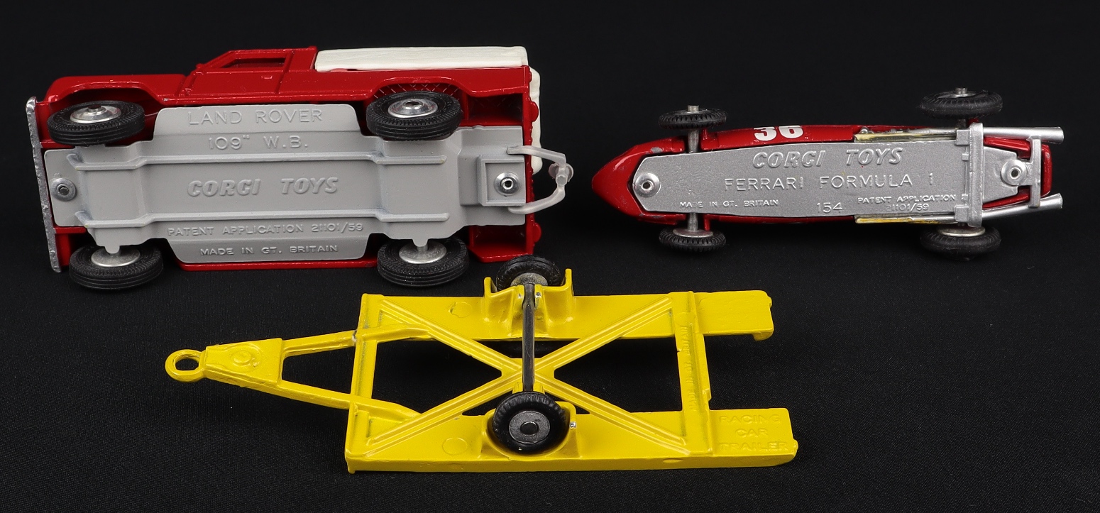 Corgi Toys Gift Set 17 Land-Rover with Ferrari Racing Car on Trailer - QDT