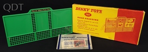 Dinky toys 765 road hoarding kk381 front