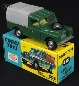 Corgi toys 438 landrover kk467 front