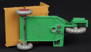 Dinky toys 342 motocart kk488 base