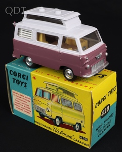 Corgi toys 240 ford thames airborne caravan kk535 front