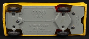 Corgi toys 221 chevrolet new york taxi cab base