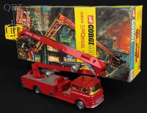 Corgi toys 1127 simon snorkel fire engine kk545 front