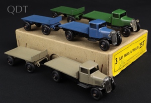 Trade box dinky toys 25t truck trailer kk879 front