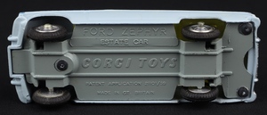 Corgi toys 424 ford zephyr police car kk926 base