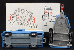 Corgi gift set 15 landrover rice's double horse box kk935 base