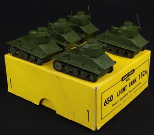 Trade box dinky 152a 650 light tank kk998 back