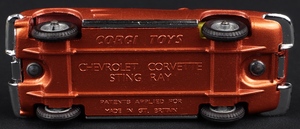 Corgi toys 310 chevrolet corvette sting ray ll82 base