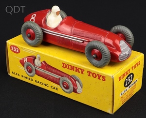 Dinky toys 232 alfa romeo racing car ll11 front