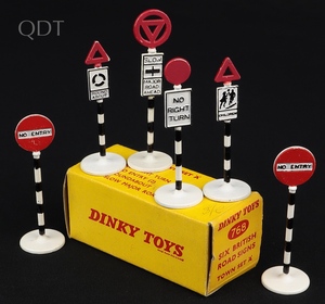 Dinky toys 768 six british road signs town set b ll154 front